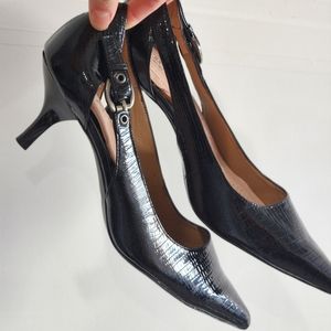 BRAND new Circa Joan + David Black Leather Kitten Heels